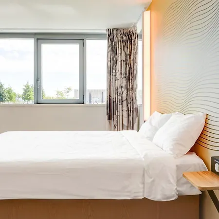Reims Otel Bezannes