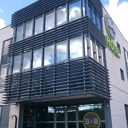 Otel Reims 2*