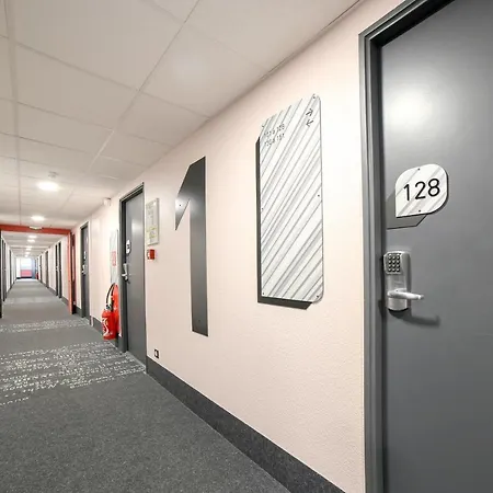Otel Reims Bezannes