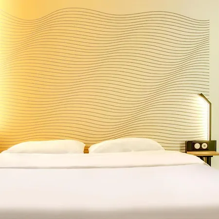 Reims Otel Bezannes
