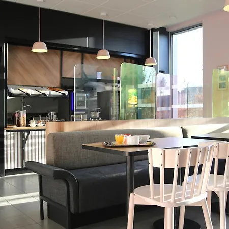 Otel Reims Bezannes