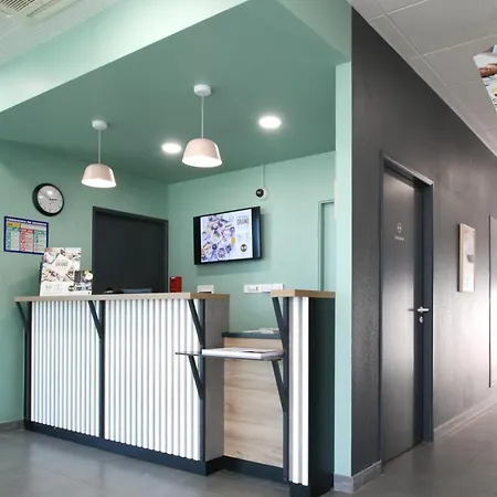 Otel Reims Bezannes
